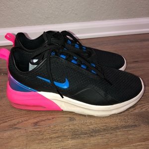 Nike air max motion 2